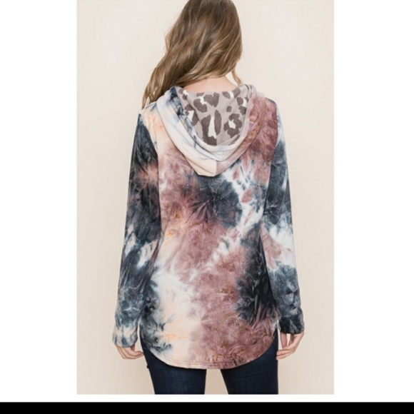 1 Left =Small🧡New boutique cozy hooded pullover - Picture 4 of 12